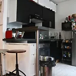 Loft Style Apartment By The Canal